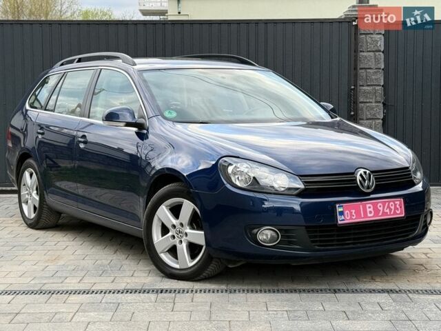 Синий Фольксваген Гольф, объемом двигателя 1.6 л и пробегом 250 тыс. км за 8199 $, фото 1 на Automoto.ua