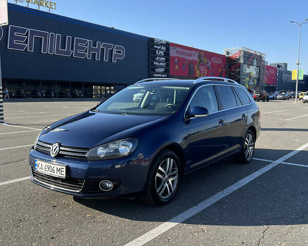 Синий Фольксваген Гольф, объемом двигателя 1.6 л и пробегом 225 тыс. км за 8800 $, фото 1 на Automoto.ua