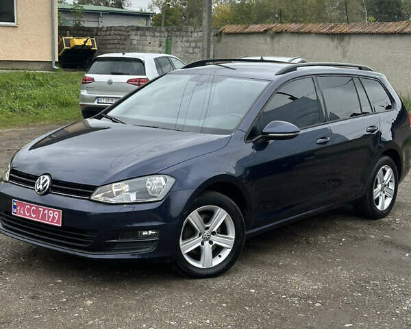 Синий Фольксваген Гольф, объемом двигателя 1.2 л и пробегом 225 тыс. км за 9999 $, фото 1 на Automoto.ua