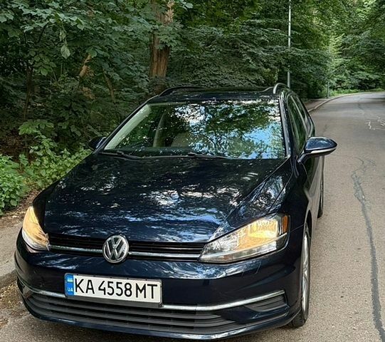 Синий Фольксваген Гольф, объемом двигателя 1.8 л и пробегом 140 тыс. км за 10900 $, фото 1 на Automoto.ua