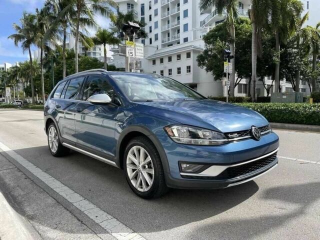 Синий Фольксваген Гольф, объемом двигателя 1.8 л и пробегом 39 тыс. км за 3600 $, фото 1 на Automoto.ua