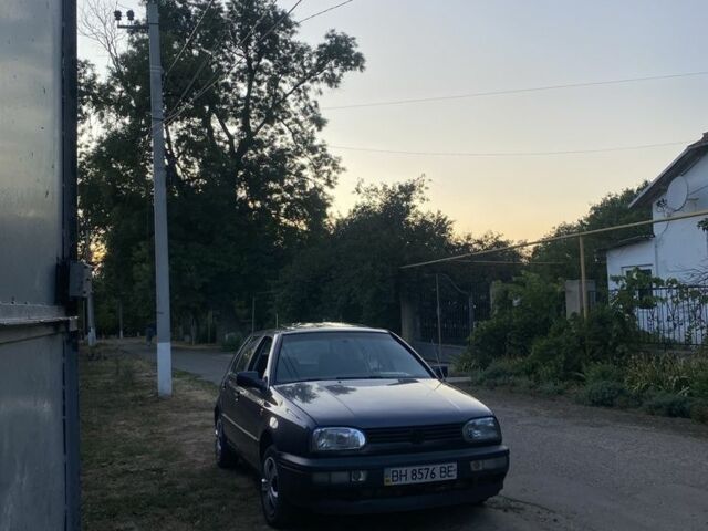 Синій Фольксваген Гольф, об'ємом двигуна 1.8 л та пробігом 300 тис. км за 1500 $, фото 1 на Automoto.ua