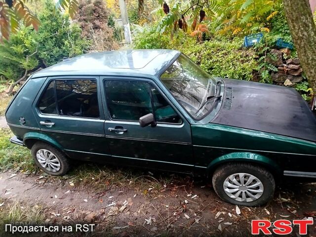 Зеленый Фольксваген Гольф, объемом двигателя 1.6 л и пробегом 430 тыс. км за 900 $, фото 1 на Automoto.ua