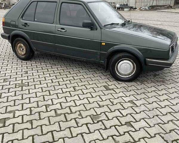 Зеленый Фольксваген Гольф, объемом двигателя 1.6 л и пробегом 233 тыс. км за 1200 $, фото 1 на Automoto.ua