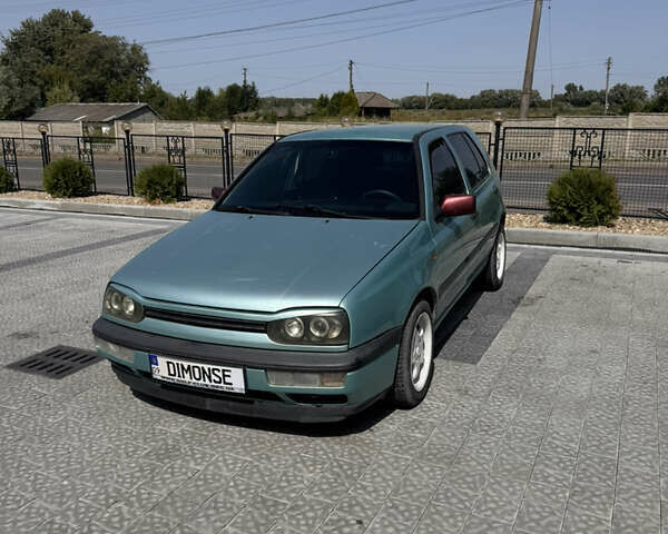 Зеленый Фольксваген Гольф, объемом двигателя 1.78 л и пробегом 270 тыс. км за 3000 $, фото 1 на Automoto.ua