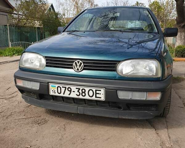 Зеленый Фольксваген Гольф, объемом двигателя 1.8 л и пробегом 270 тыс. км за 2700 $, фото 1 на Automoto.ua