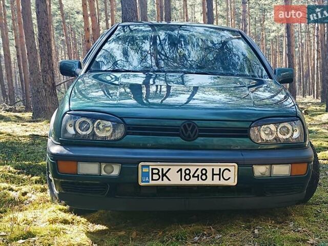 Зеленый Фольксваген Гольф, объемом двигателя 1.78 л и пробегом 136 тыс. км за 3200 $, фото 1 на Automoto.ua