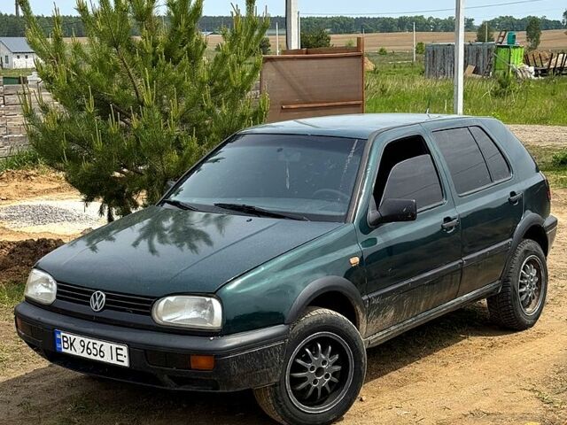 Зелений Фольксваген Гольф, об'ємом двигуна 1.9 л та пробігом 400 тис. км за 1600 $, фото 1 на Automoto.ua