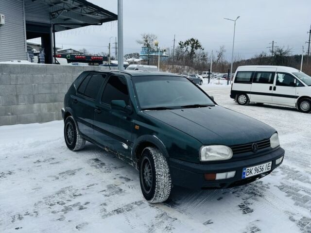 Зелений Фольксваген Гольф, об'ємом двигуна 1.9 л та пробігом 300 тис. км за 2500 $, фото 1 на Automoto.ua