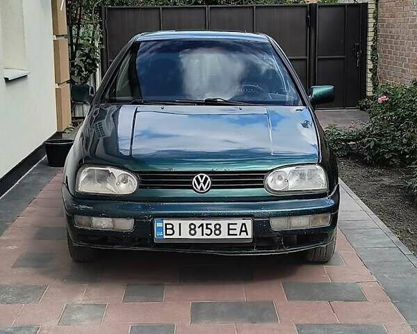 Зеленый Фольксваген Гольф, объемом двигателя 1.78 л и пробегом 71 тыс. км за 2350 $, фото 1 на Automoto.ua