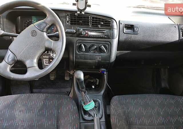 Зелений Фольксваген Гольф, об'ємом двигуна 1.6 л та пробігом 382 тис. км за 1799 $, фото 1 на Automoto.ua