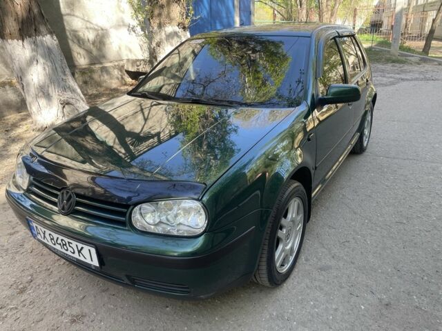 Зелений Фольксваген Гольф, об'ємом двигуна 1.6 л та пробігом 295 тис. км за 4700 $, фото 1 на Automoto.ua