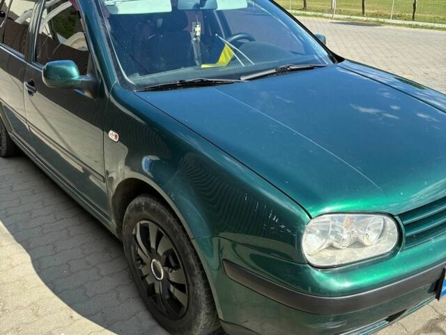 Зеленый Фольксваген Гольф, объемом двигателя 1 л и пробегом 400 тыс. км за 2599 $, фото 1 на Automoto.ua