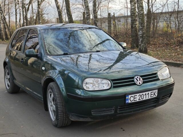 Зеленый Фольксваген Гольф, объемом двигателя 1.6 л и пробегом 255 тыс. км за 3800 $, фото 1 на Automoto.ua