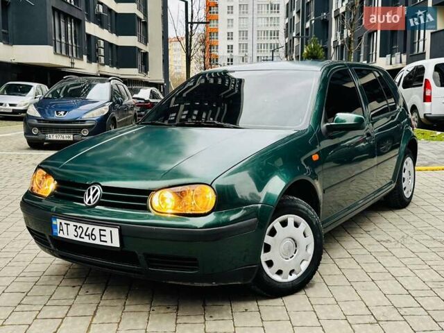 Зеленый Фольксваген Гольф, объемом двигателя 1.6 л и пробегом 285 тыс. км за 2999 $, фото 1 на Automoto.ua