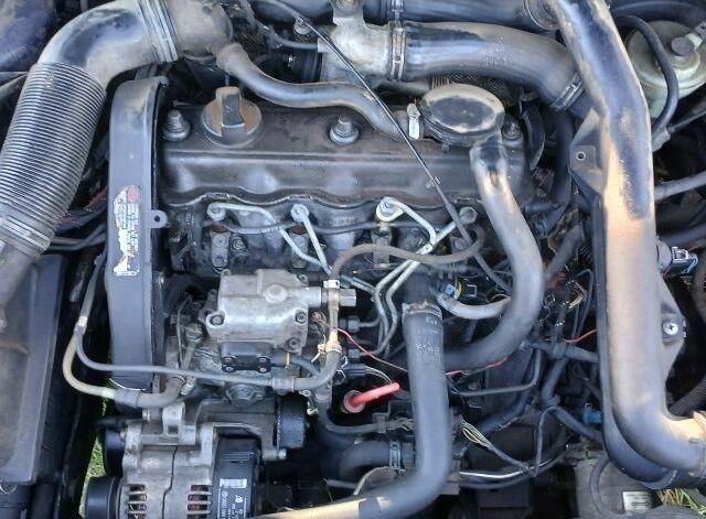 Зеленый Фольксваген Гольф, объемом двигателя 2 л и пробегом 340 тыс. км за 598 $, фото 1 на Automoto.ua