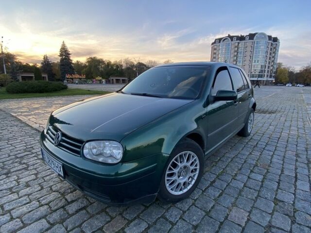 Зеленый Фольксваген Гольф, объемом двигателя 1.4 л и пробегом 288 тыс. км за 3800 $, фото 1 на Automoto.ua