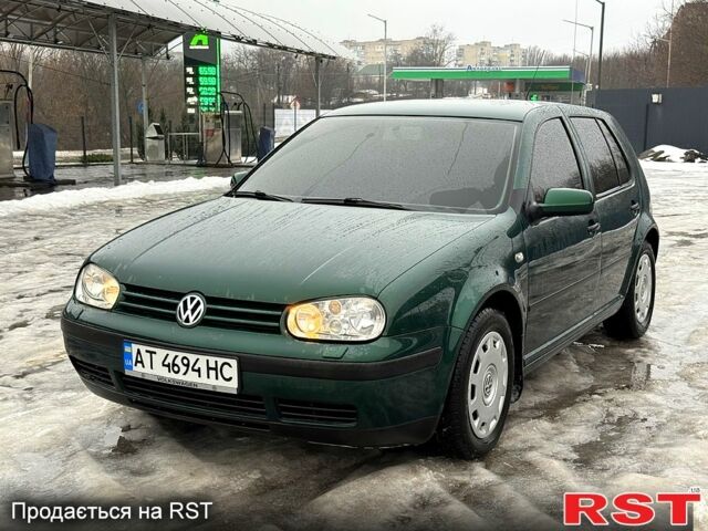 Зеленый Фольксваген Гольф, объемом двигателя 1.6 л и пробегом 280 тыс. км за 4600 $, фото 1 на Automoto.ua