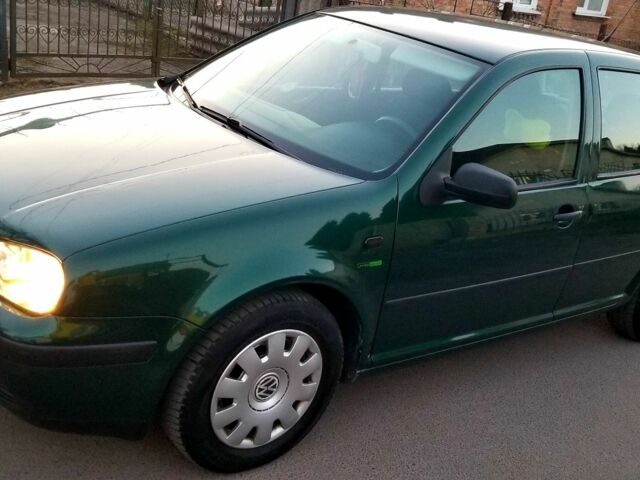 Зеленый Фольксваген Гольф, объемом двигателя 1.4 л и пробегом 152 тыс. км за 3400 $, фото 1 на Automoto.ua