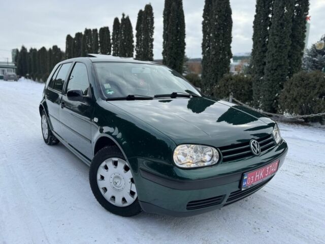 Зеленый Фольксваген Гольф, объемом двигателя 1.6 л и пробегом 250 тыс. км за 4300 $, фото 1 на Automoto.ua