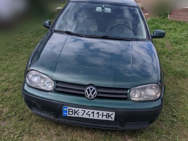 Зеленый Фольксваген Гольф, объемом двигателя 1.9 л и пробегом 380 тыс. км за 2600 $, фото 1 на Automoto.ua