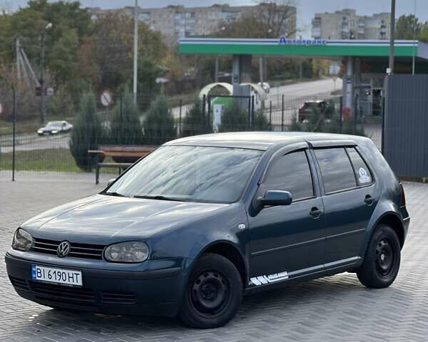 Зеленый Фольксваген Гольф, объемом двигателя 1.6 л и пробегом 298 тыс. км за 4799 $, фото 1 на Automoto.ua