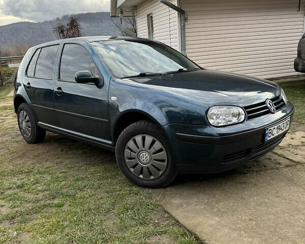 Зелений Фольксваген Гольф, об'ємом двигуна 1.39 л та пробігом 260 тис. км за 3999 $, фото 1 на Automoto.ua