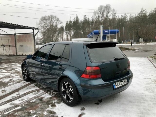 Зеленый Фольксваген Гольф, объемом двигателя 1.6 л и пробегом 251 тыс. км за 4350 $, фото 1 на Automoto.ua