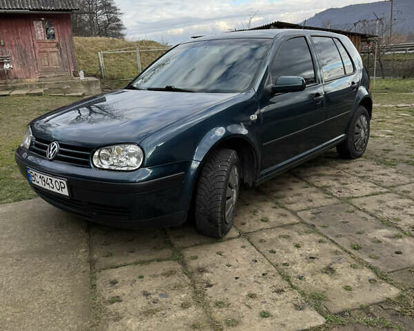 Зеленый Фольксваген Гольф, объемом двигателя 1.39 л и пробегом 260 тыс. км за 3950 $, фото 1 на Automoto.ua