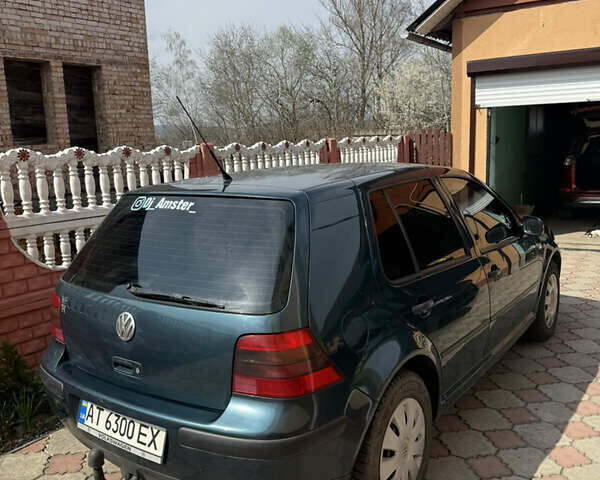 Зеленый Фольксваген Гольф, объемом двигателя 1.6 л и пробегом 238 тыс. км за 3750 $, фото 1 на Automoto.ua