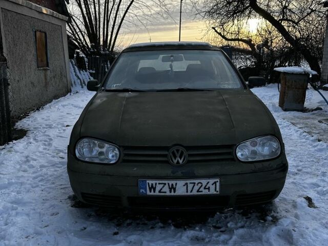 Зеленый Фольксваген Гольф, объемом двигателя 1.9 л и пробегом 400 тыс. км за 1157 $, фото 1 на Automoto.ua