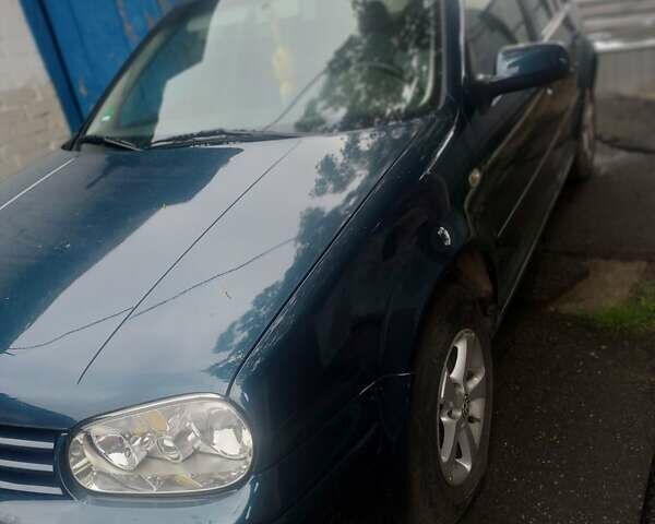 Зеленый Фольксваген Гольф, объемом двигателя 1.39 л и пробегом 153 тыс. км за 3900 $, фото 1 на Automoto.ua