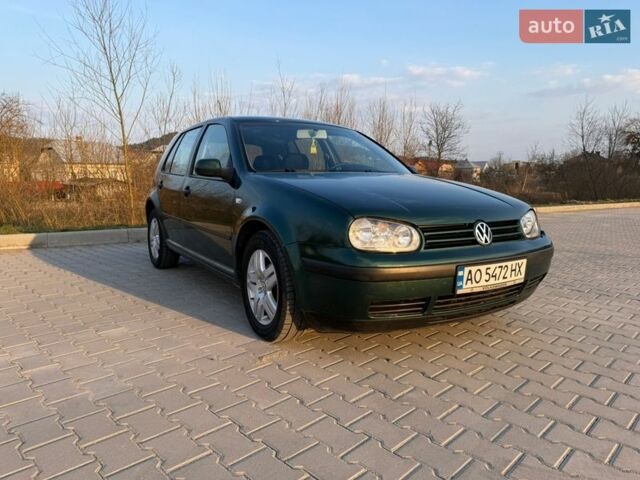Зеленый Фольксваген Гольф, объемом двигателя 1.6 л и пробегом 277 тыс. км за 3900 $, фото 1 на Automoto.ua