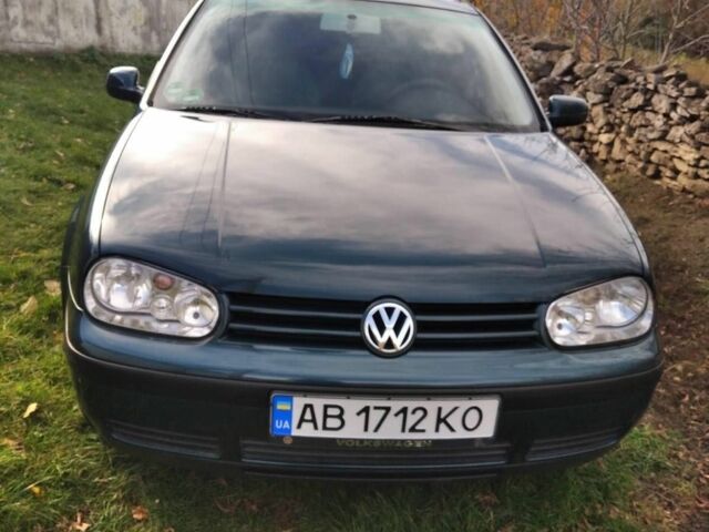 Зеленый Фольксваген Гольф, объемом двигателя 1.6 л и пробегом 204 тыс. км за 5000 $, фото 1 на Automoto.ua