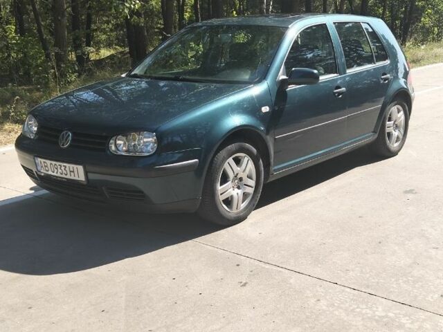 Зеленый Фольксваген Гольф, объемом двигателя 2 л и пробегом 300 тыс. км за 3700 $, фото 1 на Automoto.ua