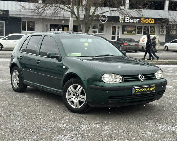 Зеленый Фольксваген Гольф, объемом двигателя 1.39 л и пробегом 327 тыс. км за 4300 $, фото 1 на Automoto.ua