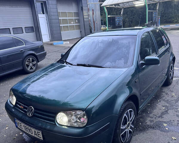 Зеленый Фольксваген Гольф, объемом двигателя 1.9 л и пробегом 313 тыс. км за 4500 $, фото 1 на Automoto.ua