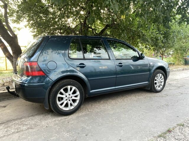 Зеленый Фольксваген Гольф, объемом двигателя 1.6 л и пробегом 269 тыс. км за 3600 $, фото 1 на Automoto.ua