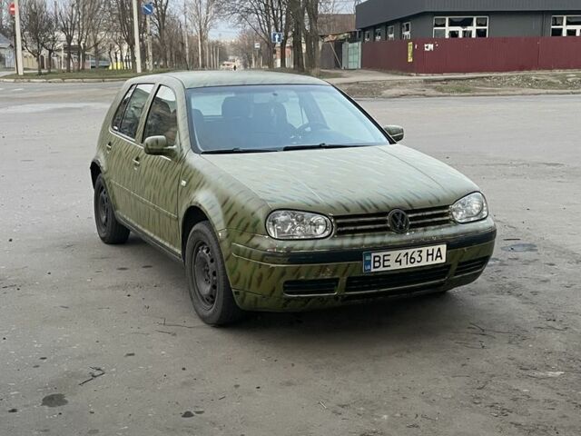 Зеленый Фольксваген Гольф, объемом двигателя 1.4 л и пробегом 423 тыс. км за 2000 $, фото 1 на Automoto.ua