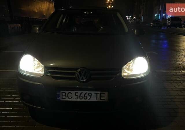 Зелений Фольксваген Гольф, об'ємом двигуна 1.6 л та пробігом 242 тис. км за 6500 $, фото 1 на Automoto.ua