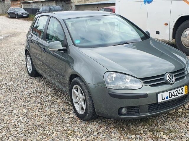 Зеленый Фольксваген Гольф, объемом двигателя 0 л и пробегом 258 тыс. км за 4800 $, фото 1 на Automoto.ua