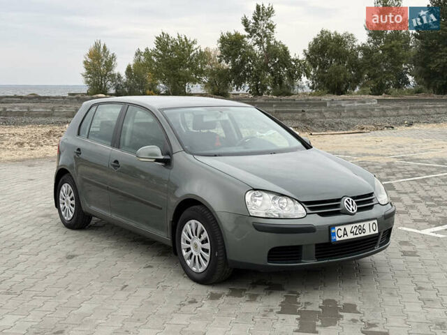 Фольксваген Гольф 2004 в Черкассах на Automoto.ua Зеленый Фольксваген Гольф, объемом двигателя 1.4 л и пробегом 272 тыс. км за 4800 $, фото 1 на Automoto.ua