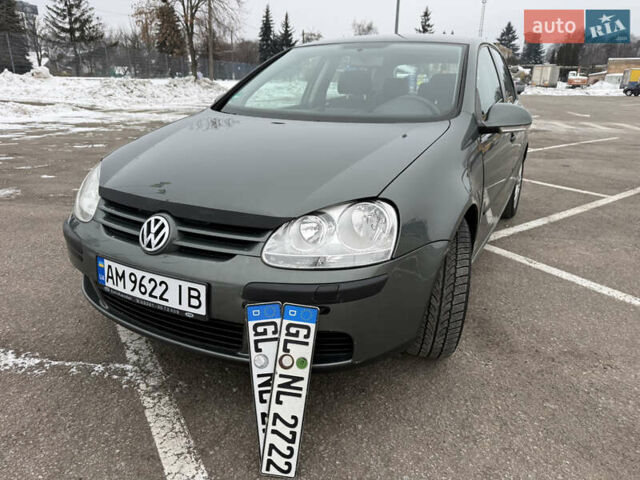 Зеленый Фольксваген Гольф, объемом двигателя 1.6 л и пробегом 177 тыс. км за 5700 $, фото 1 на Automoto.ua
