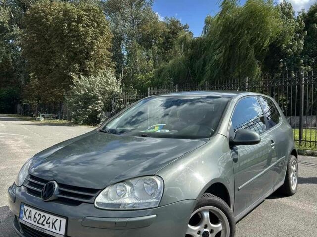 Зелений Фольксваген Гольф, об'ємом двигуна 1 л та пробігом 300 тис. км за 4000 $, фото 1 на Automoto.ua