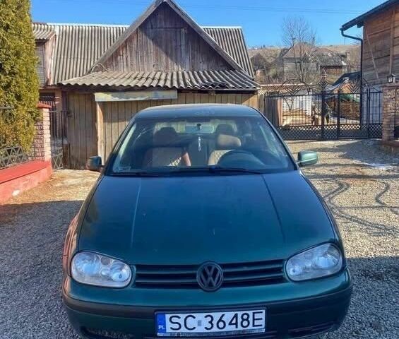 Зелений Фольксваген Гольф, об'ємом двигуна 2 л та пробігом 350 тис. км за 1200 $, фото 1 на Automoto.ua