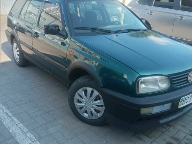 Зеленый Фольксваген Гольф, объемом двигателя 1.9 л и пробегом 300 тыс. км за 2000 $, фото 1 на Automoto.ua