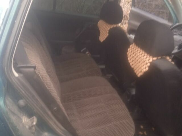 Зеленый Фольксваген Гольф, объемом двигателя 1.8 л и пробегом 70 тыс. км за 1000 $, фото 1 на Automoto.ua