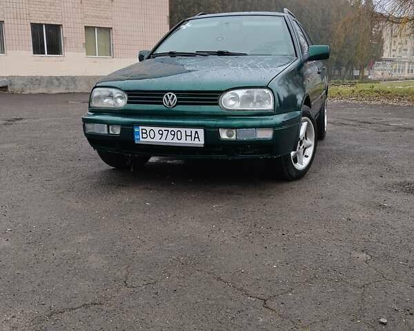 Зеленый Фольксваген Гольф, объемом двигателя 1.9 л и пробегом 100 тыс. км за 2900 $, фото 1 на Automoto.ua