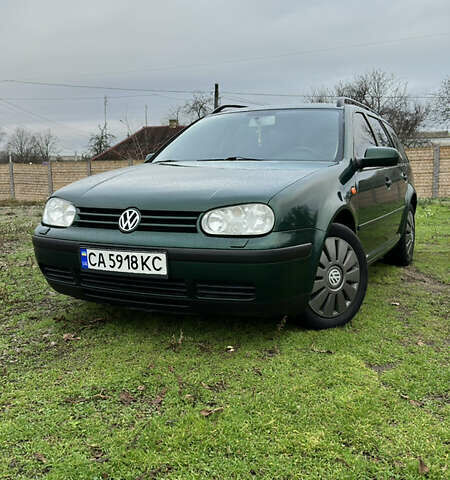 Зеленый Фольксваген Гольф, объемом двигателя 1.98 л и пробегом 315 тыс. км за 4400 $, фото 1 на Automoto.ua