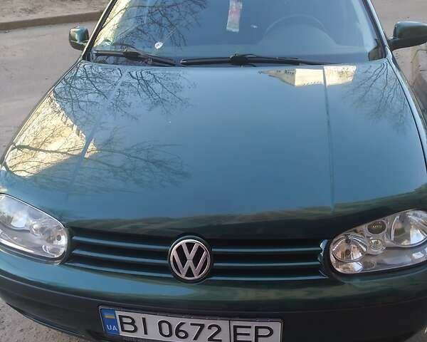 Зеленый Фольксваген Гольф, объемом двигателя 1.6 л и пробегом 229 тыс. км за 5100 $, фото 1 на Automoto.ua